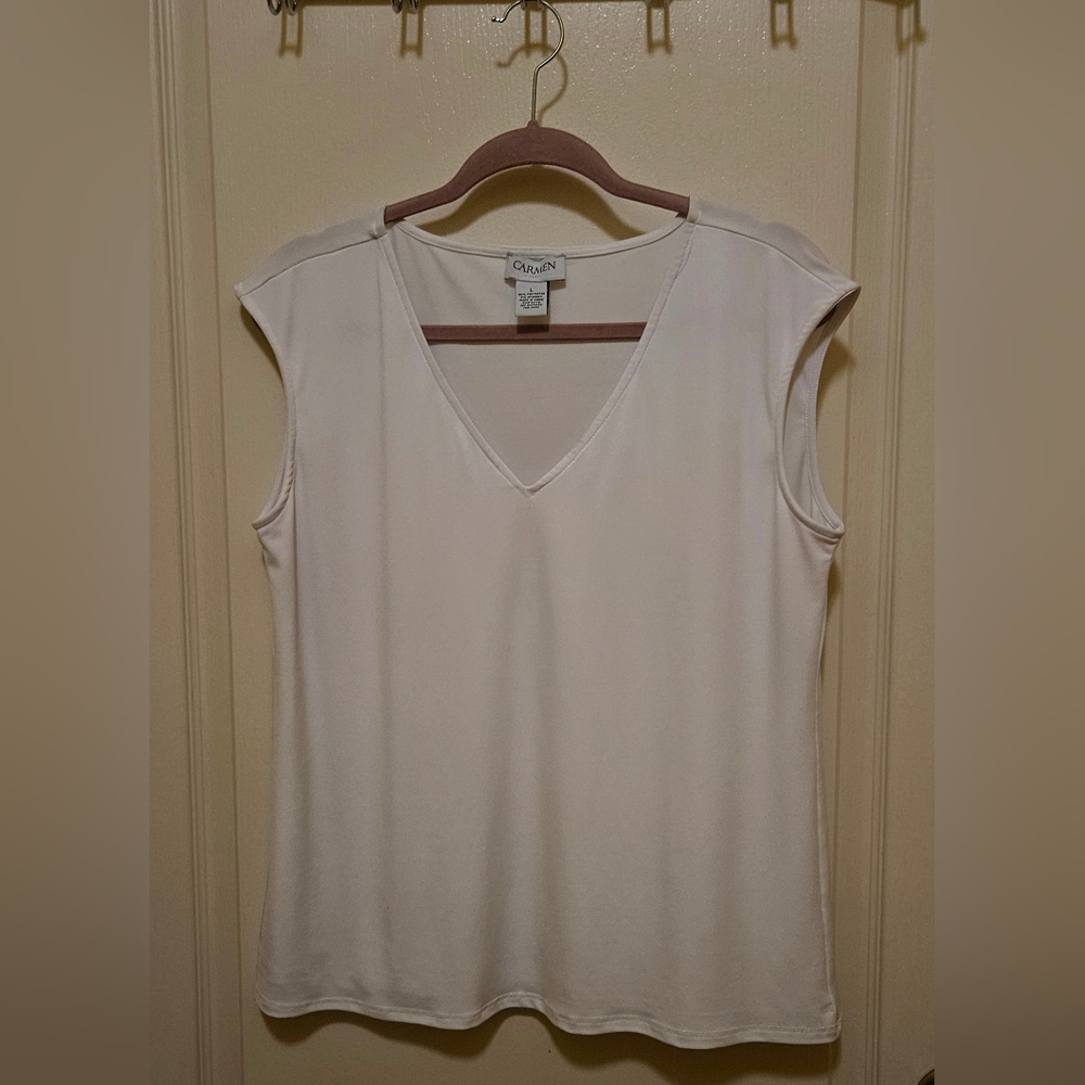 Summer Skeeveless Blouse Top White By CARMEN  size L stretchy V Neck